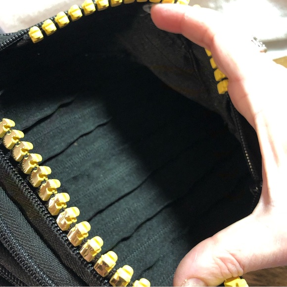 FINAL SALE- LEAVING CLOSET- NO FURTHER DISCOUNTS - Picture 9 of 9